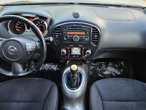 Used 2011 Nissan Juke SV FWD image 22