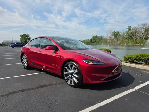 Used 2025 Tesla Model 3 Long Range AWD/4WD image 66