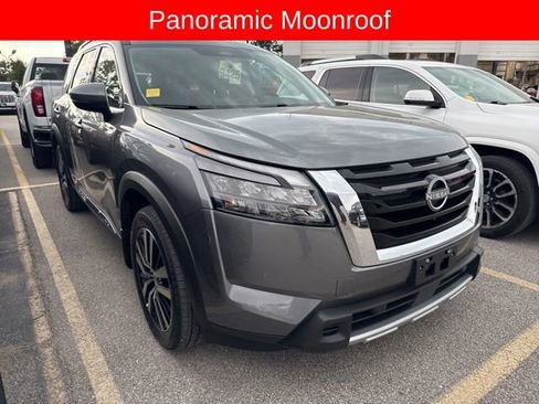 Used 2025 Nissan Pathfinder Platinum w/ Cargo Package AWD/4WD image 6
