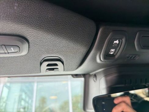 Used 2019 Jeep Wrangler Unlimited Rubicon AWD/4WD image 13