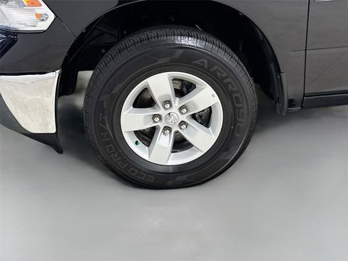 Used 2023 RAM 1500 Classic SLT w/ Trailer & Traction Group AWD/4WD image 28