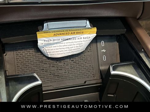 Used 2024 Mercedes-Benz GLS 450 4MATIC image 27