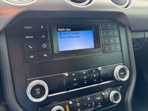 Used 2019 Ford Mustang GT w/ Black Accent Package RWD image 21