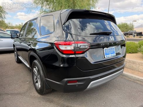 Used 2024 Honda Pilot EX-L image 3