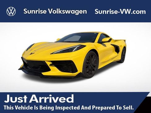 Used 2025 Chevrolet Corvette Stingray Preferred Cpe w/ Z51 Performance Package RWD image 1