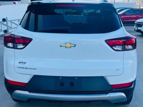 Used 2023 Chevrolet TrailBlazer LT image 4