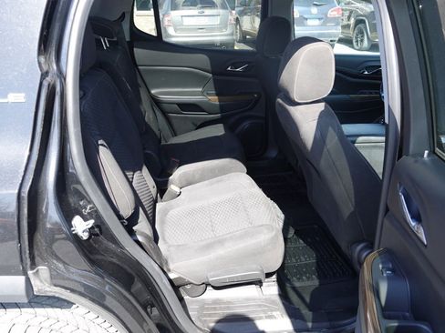 Used 2019 GMC Acadia SLE image 41