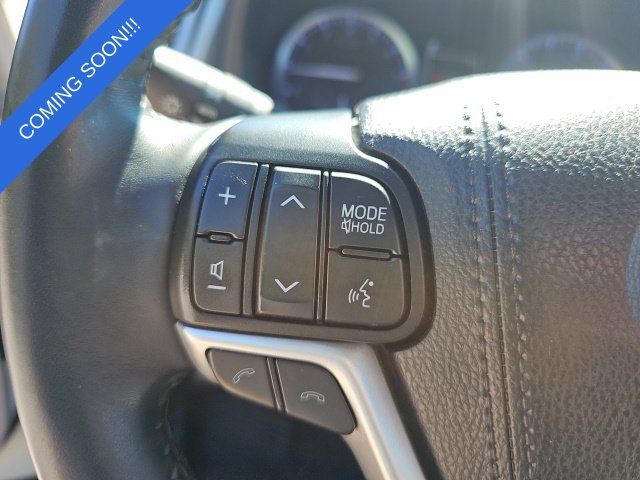 Used 2019 Toyota Highlander Limited AWD/4WD image 12
