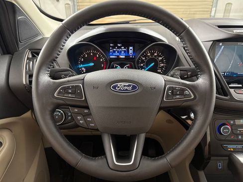 Used 2017 Ford Escape Titanium FWD image 14