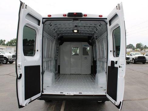 Used 2024 RAM ProMaster 3500 w/ Quick Order Package 22G SLT FWD image 18