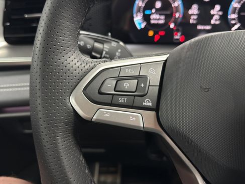 New 2026 Volkswagen Tiguan SE R-Line image 23