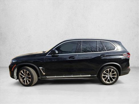 Used 2024 BMW X5 sDrive40i w/ Parking Assistance Package image 12