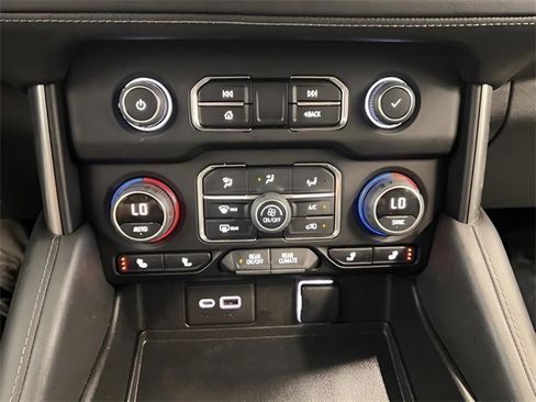 Used 2022 Chevrolet Tahoe LT w/ LT Signature Package image 37