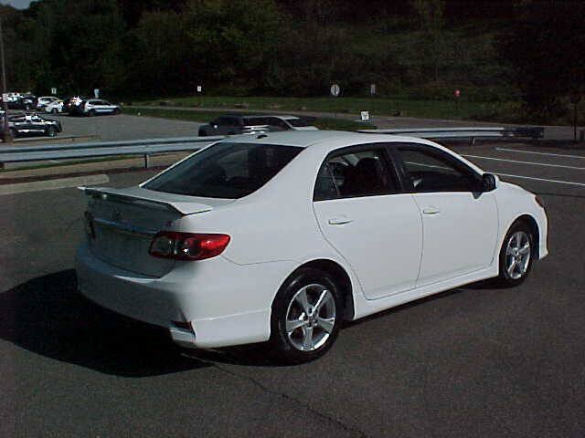 Used 2012 Toyota Corolla S FWD image 7