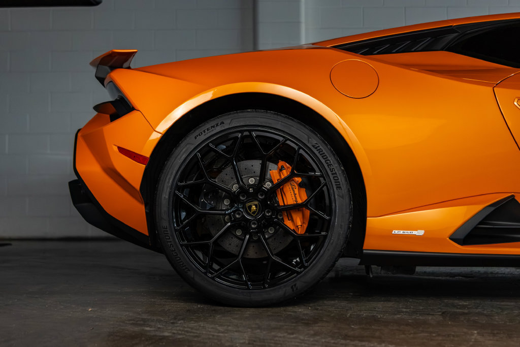 Used 2023 Lamborghini Huracan Tecnica RWD image 11