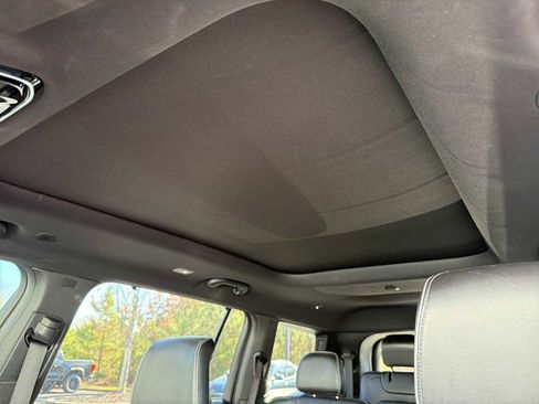 Used 2021 Jeep Grand Cherokee L Overland w/ Luxury Tech Group IV image 3