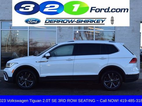 Used 2023 Volkswagen Tiguan SE FWD image 2