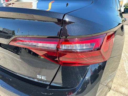 Used 2023 Volkswagen Jetta SE w/ Panoramic Sunroof Package image 12