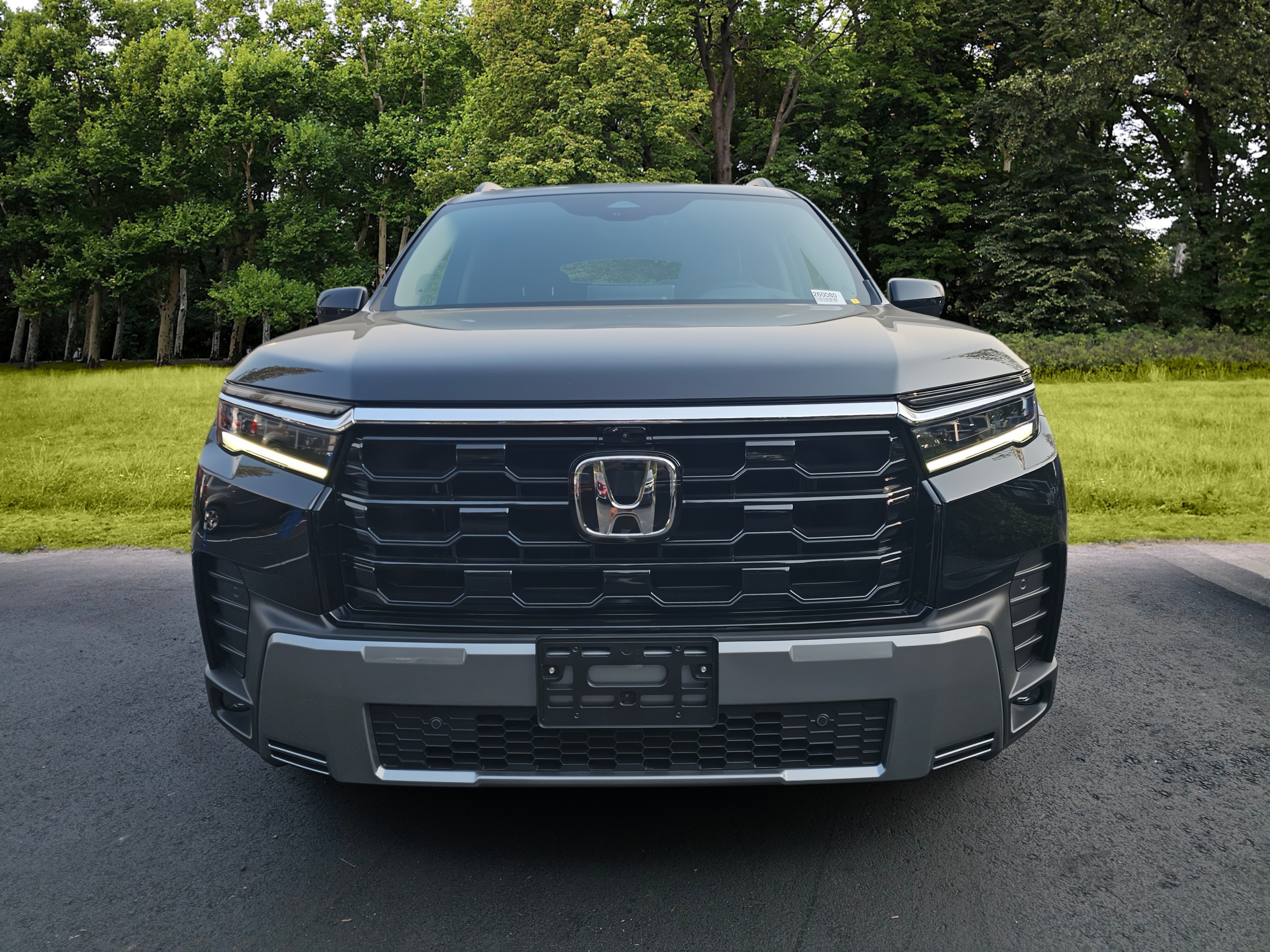 New 2026 Honda Pilot Elite image 2