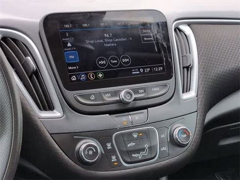 Used 2023 Chevrolet Malibu LS image 27