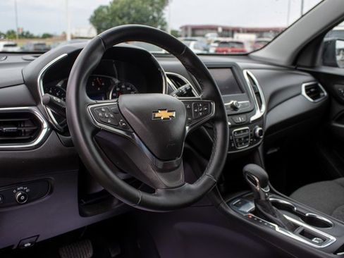 Used 2024 Chevrolet Equinox LT image 18