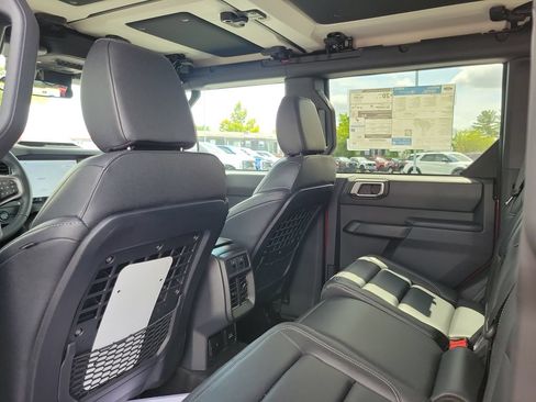 New 2026 Ford Bronco Big Bend w/ Black Diamond Package AWD/4WD image 16