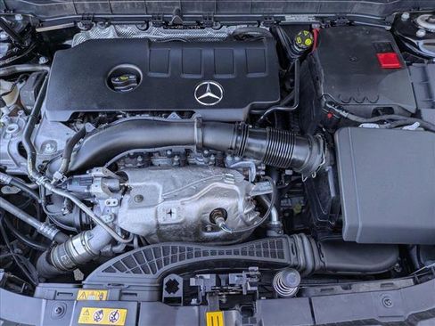 Certified 2022 Mercedes-Benz GLB 250 image 25