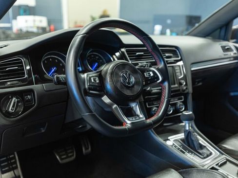 Used 2016 Volkswagen Golf R 4-Door image 8