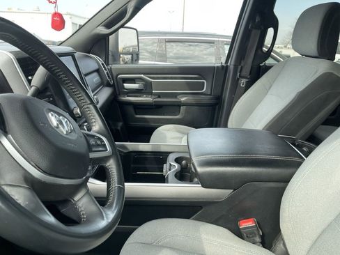 Used 2024 RAM 2500 Big Horn w/ Off Road Package image 5