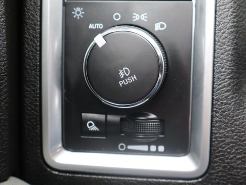 Used 2019 RAM 1500 Big Horn AWD/4WD image 29