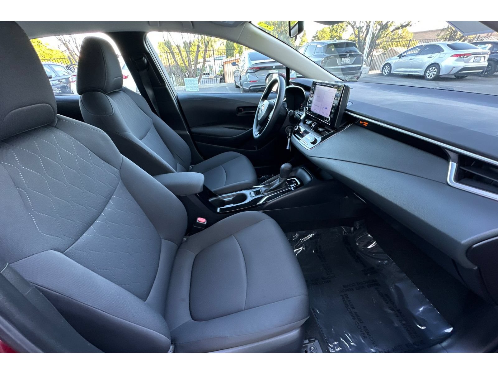 Used 2022 Toyota Corolla LE FWD image 18