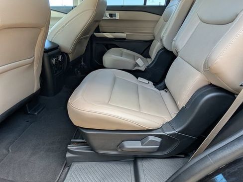 Used 2023 Ford Explorer Limited w/ Equipment Group 301A RWD image 21