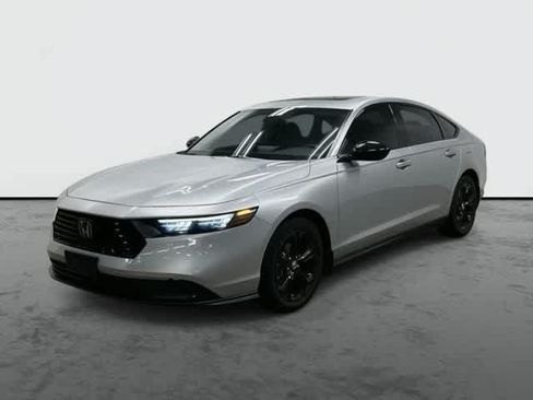 Used 2025 Honda Accord SE image 1