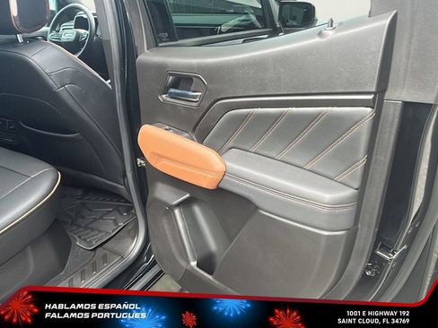 Used 2025 GMC Canyon AT4 w/ Technology Plus Package AWD/4WD image 25