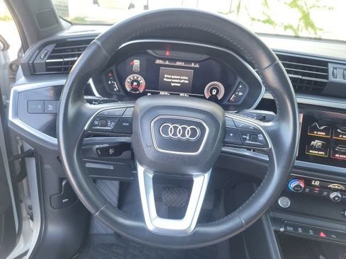 Used 2020 Audi Q3 2.0T Premium Plus w/ Premium Plus Package AWD/4WD image 22