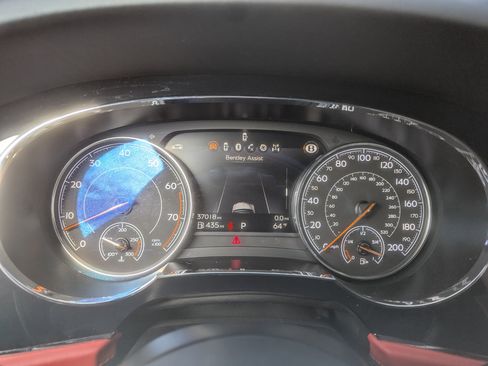 Used 2018 Bentley Bentayga Mulliner image 20