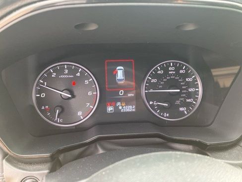 Used 2025 Subaru Outback Premium image 12