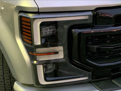 Used 2020 Ford F250 Lariat image 25