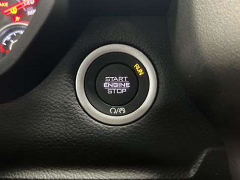 New 2026 RAM 1500 4x4 Crew Cab image 23