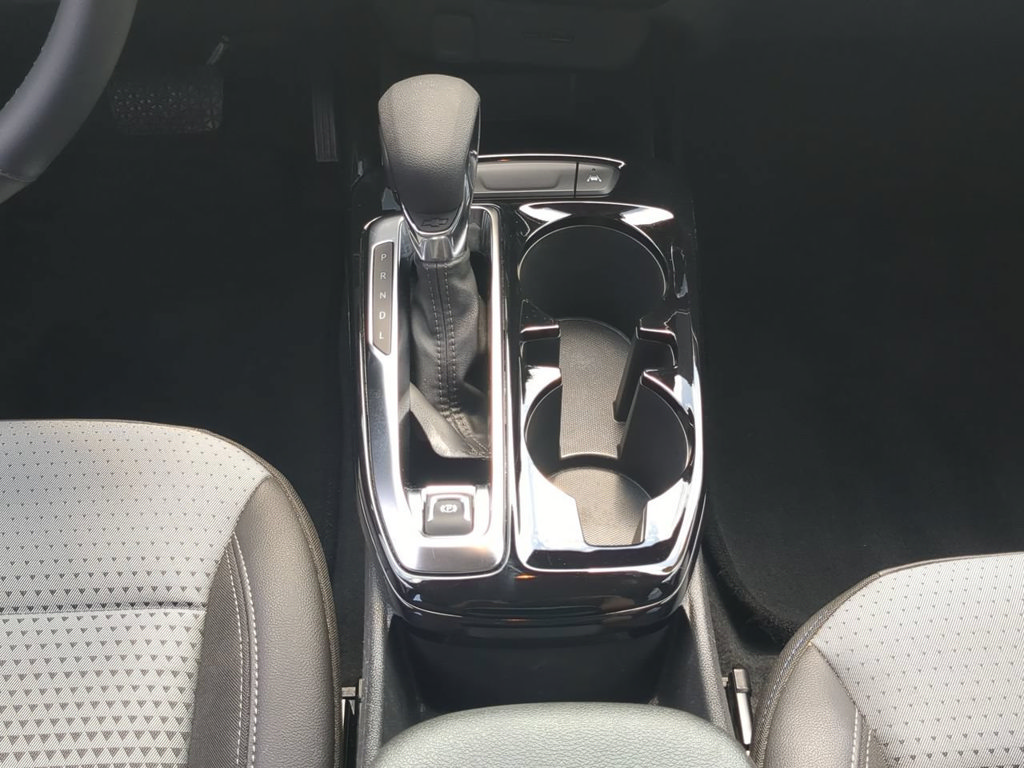 Used 2024 Chevrolet Trax LT w/ LT Convenience Package FWD image 16