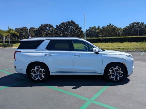 Used 2022 Hyundai Palisade Calligraphy image 4