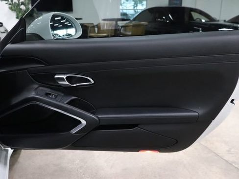 Used 2016 Porsche 911 Carrera RWD image 15