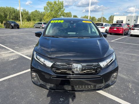 Used 2025 Honda Odyssey Touring image 11