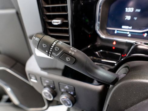 Used 2025 Chevrolet Silverado 1500 LT image 27