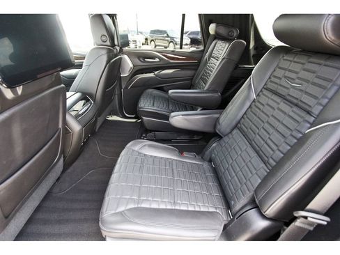 Used 2021 Cadillac Escalade Sport Platinum AWD/4WD image 7