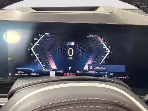 Certified 2024 BMW X6 xDrive40i w/ Premium Package image 11