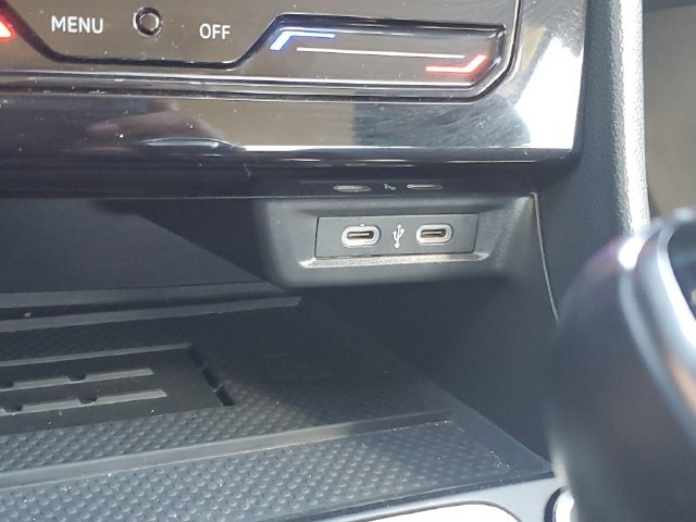 Certified 2025 Volkswagen Jetta SE FWD image 27