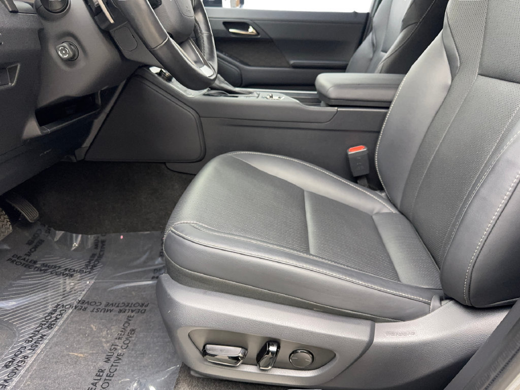 Used 2025 Lexus GX 550 w/ Cold Area Package AWD/4WD image 26