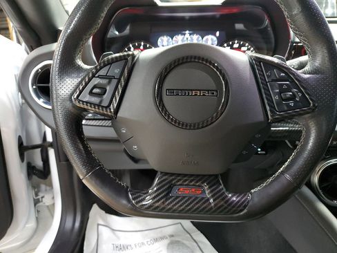 Used 2021 Chevrolet Camaro SS RWD image 10
