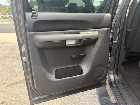 Used 2011 Chevrolet Silverado 1500 LT w/ All-Star Edition AWD/4WD image 22